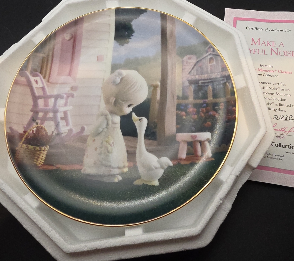 Precious Moments 'Make A Joyful Noise' Collectible Plate - Hamilton Collection